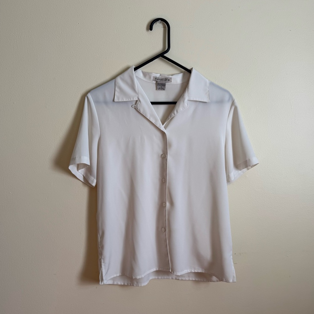Notations Minimalistic White Short Sleeve Button Up Blouse | Size M - Women’s